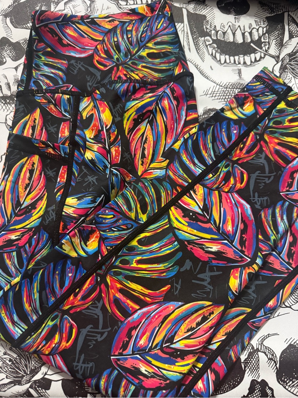Constantly Varied Gear Small 3/4 Tropic leggings